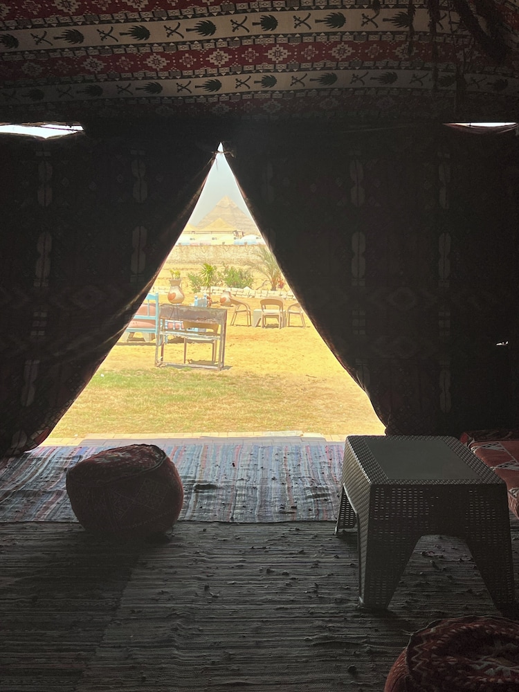camp pyramids view hotel