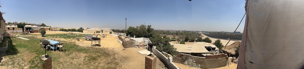 camp pyramids view hotel