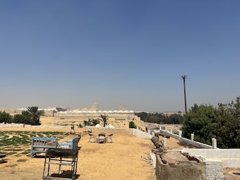 camp pyramids view hotel