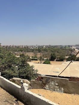 camp pyramids view hotel