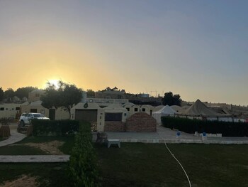 camp pyramids view hotel