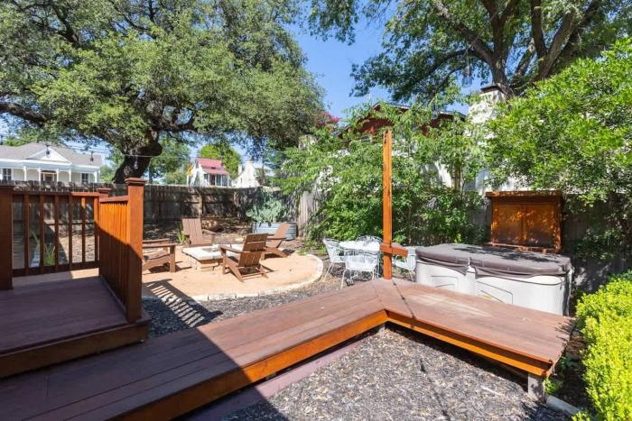 two unit oasis with two hot tubs