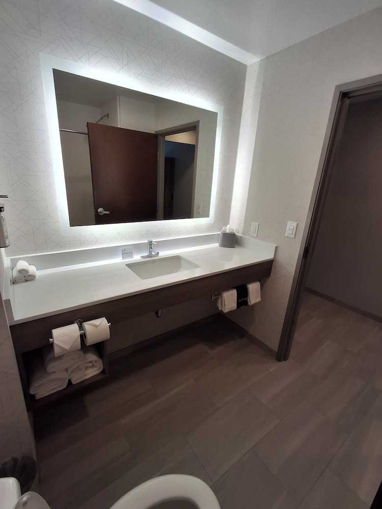 holiday inn express hotel and suites selinsgrove by ihg