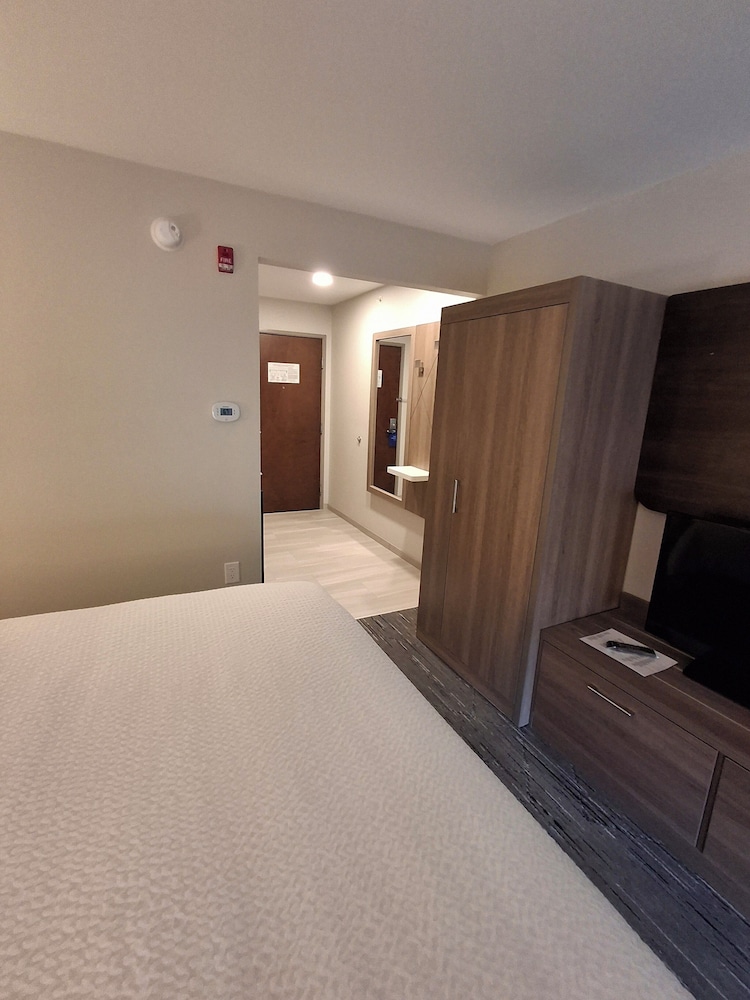 holiday inn express hotel and suites selinsgrove by ihg
