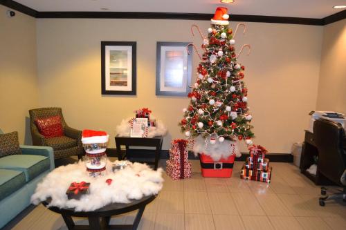 holiday inn express hotel and suites selinsgrove by ihg