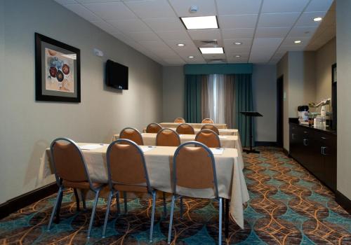 holiday inn express hotel and suites selinsgrove by ihg