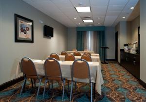 holiday inn express hotel and suites selinsgrove by ihg