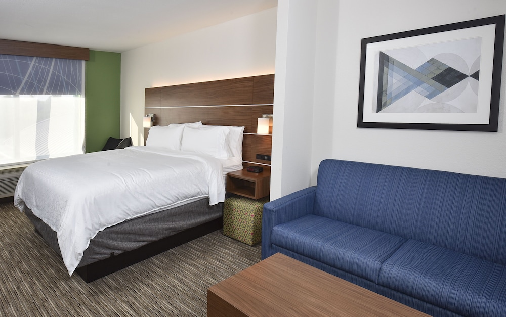 holiday inn express selma by ihg