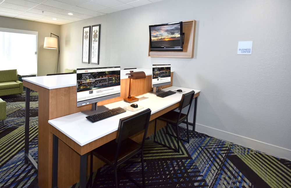 holiday inn express selma by ihg