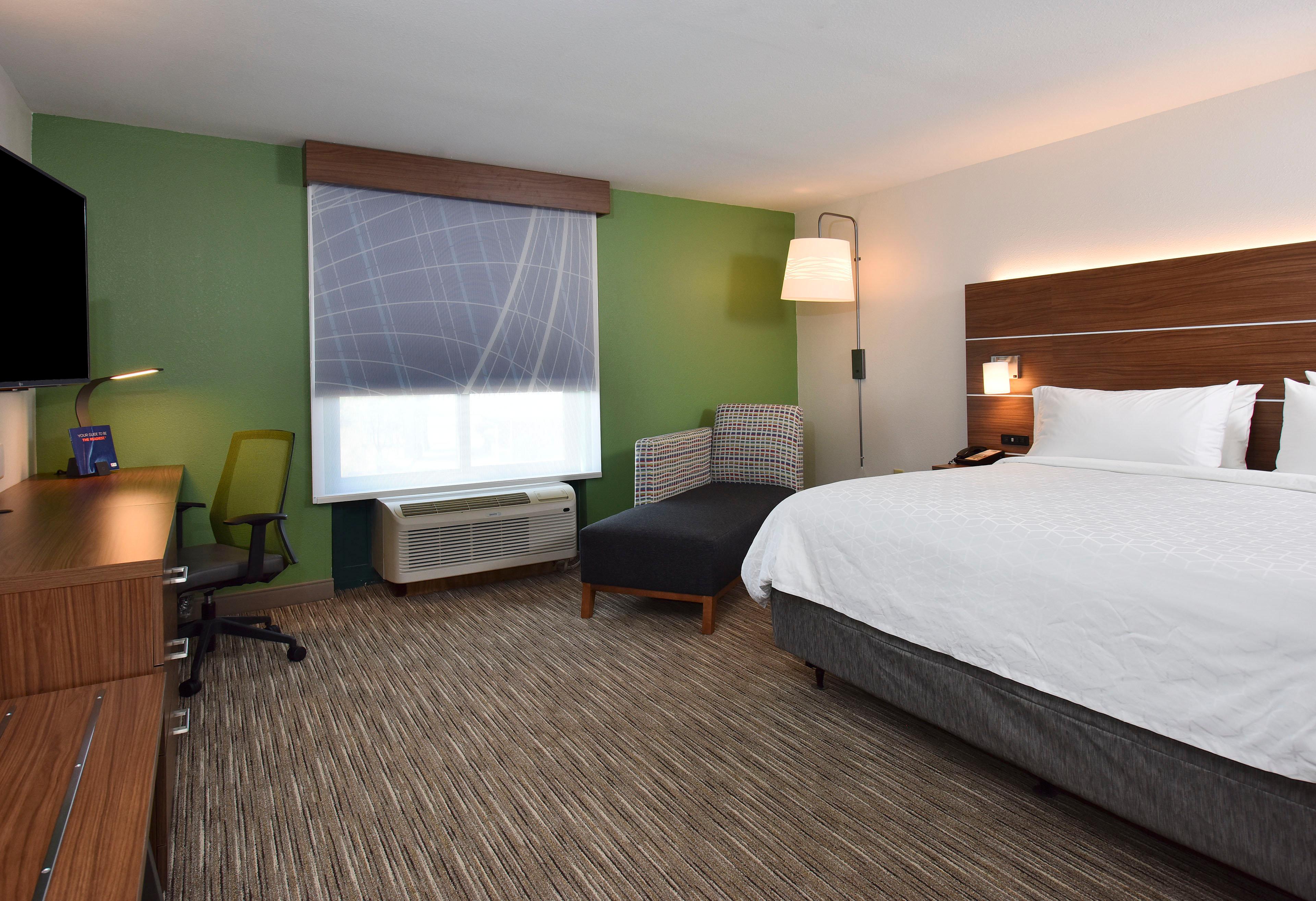 holiday inn express selma by ihg