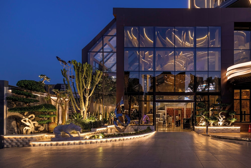 crowne plaza alexandria mirage by ihg