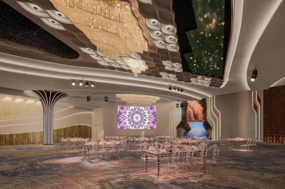 crowne plaza alexandria mirage by ihg