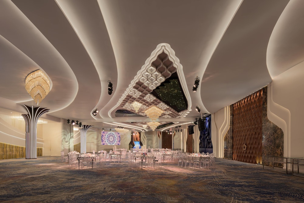 crowne plaza alexandria mirage by ihg