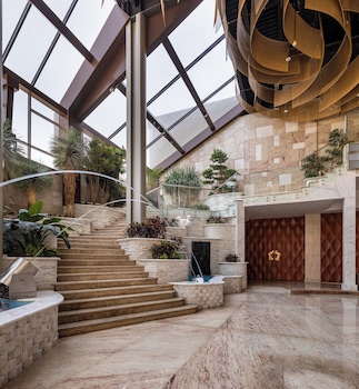 crowne plaza alexandria mirage by ihg