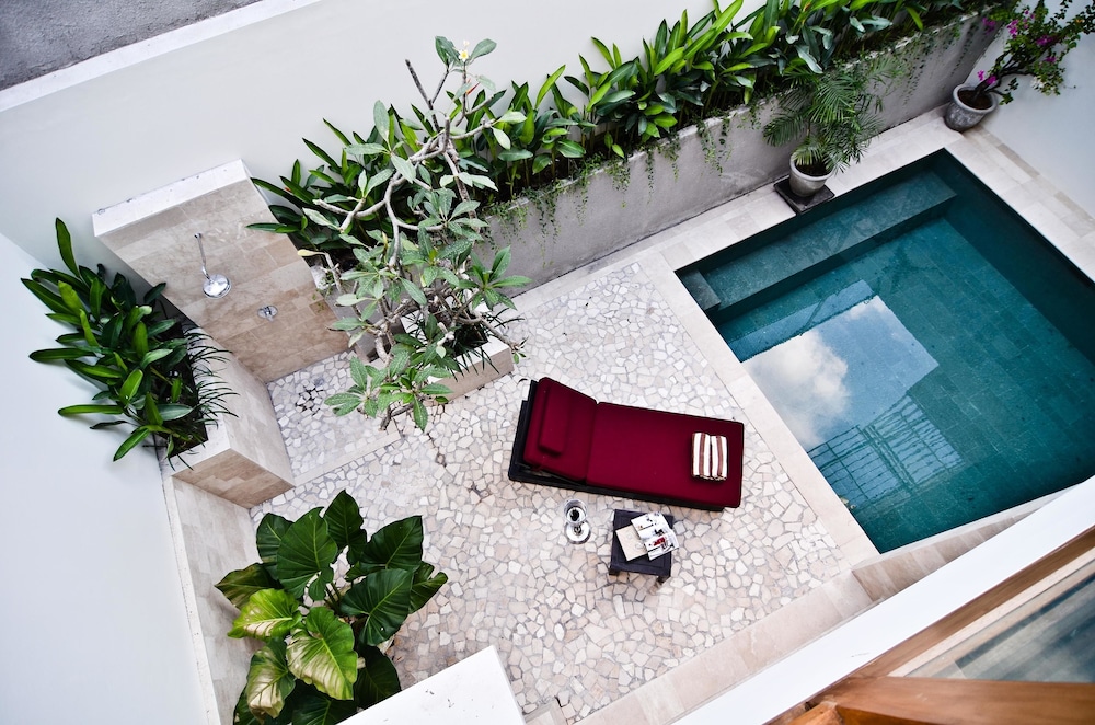 villa kayu raja