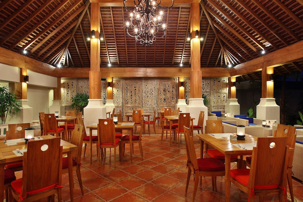 villa kayu raja