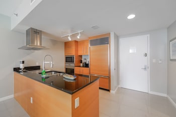 Amazing Condos At Icon Brickell With Pool,,4 star