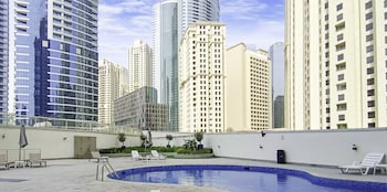 lux the continental marina suite