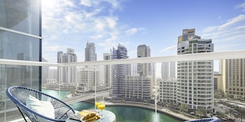 lux the continental marina suite