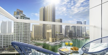 lux the continental marina suite