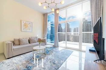 lux the continental marina suite