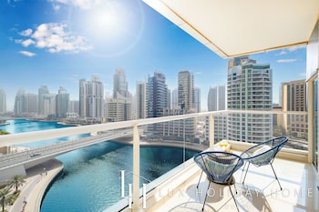 Lux  The Continental Marina Suite,,0 star