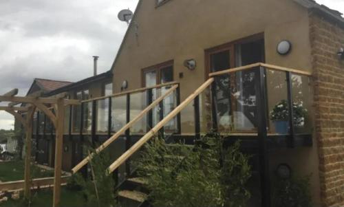 Modern Peaceful Open Plan 1-Bed Apartment Rutland,,3 star