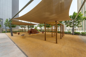 Maison Privee - Modern Chic Apt W/ Unobstructed Burj Khalifa Views,,0 star