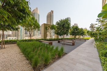 maison privee modern chic apt w unobstructed burj khalifa views