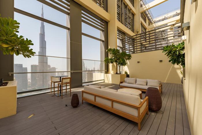 maison privee modern chic apt w unobstructed burj khalifa views
