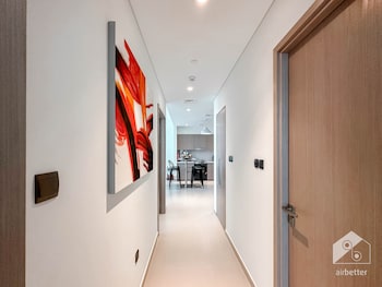 Luxurious 2B With Breathtaking Views Downtown,,3 star