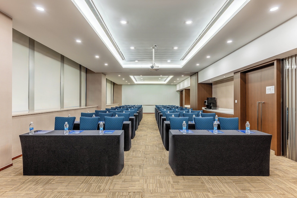 holiday inn express shanghai jinsha by ihg