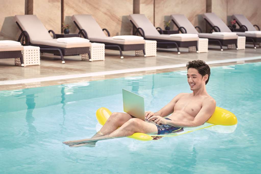 golden tulip shanghai rainbow