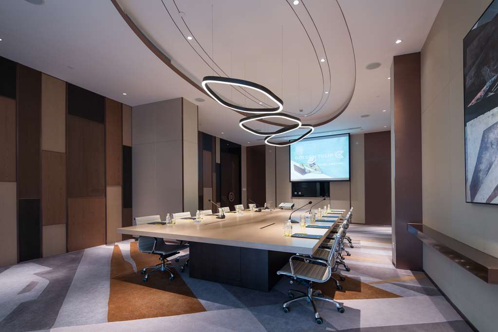 golden tulip shanghai rainbow