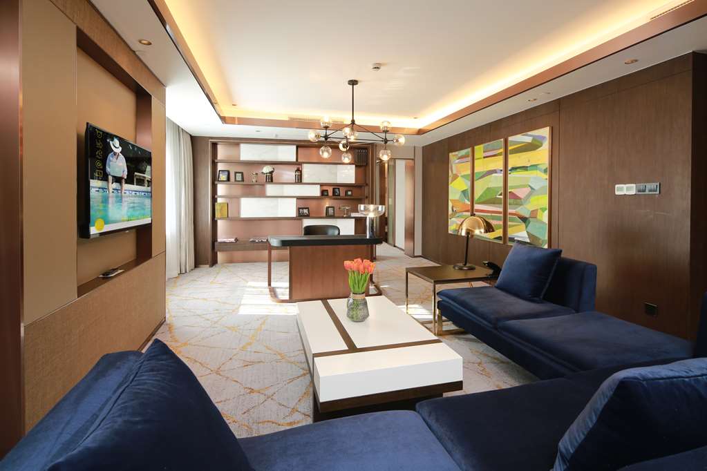 golden tulip shanghai rainbow