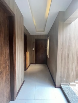 rotana palace suites