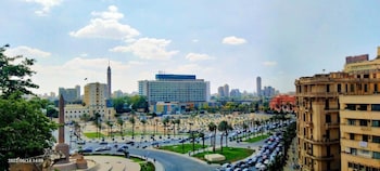 rotana palace suites