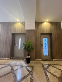 rotana palace suites