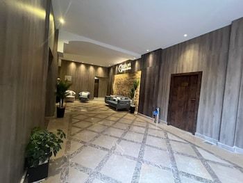 rotana palace suites