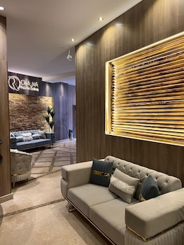 rotana palace suites