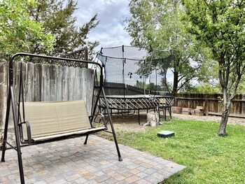 Dt Reno - 4Br Home W Patio Bbq Grill Games Room,3403 Ridgecrest Dr Reno Nv 89512 Usa,3 star