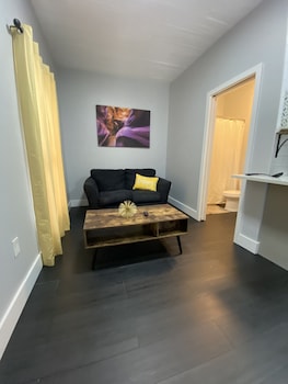 The Mellow Yellow,,3 star