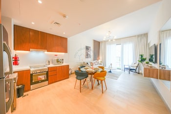 Yogi - Luxury Apartment With Sea View Close To The Beach,,0 star