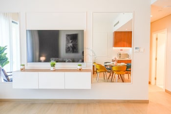 Yogi - Luxury Apartment With Sea View Close To The Beach,,0 star