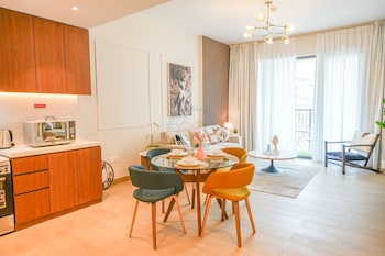Yogi - Luxury Apartment With Sea View Close To The Beach,,0 star