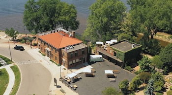 Hatchery Riverside Hotel & Event Venue,,3 star