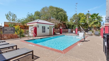 Candlewood Suites San Antonio Downtown By Ihg,Texas>>Downtown San Antonio,3 star