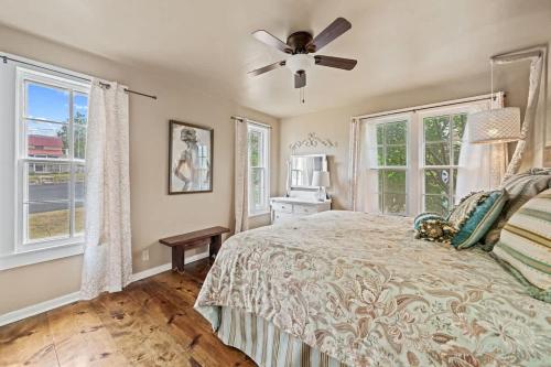 suite elliana w hot tub and outdoor fireplace