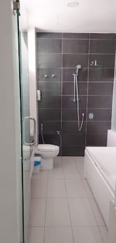 alpine pd taman kiara 2 homestay