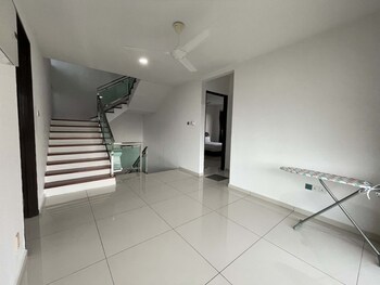 alpine pd taman kiara 2 homestay